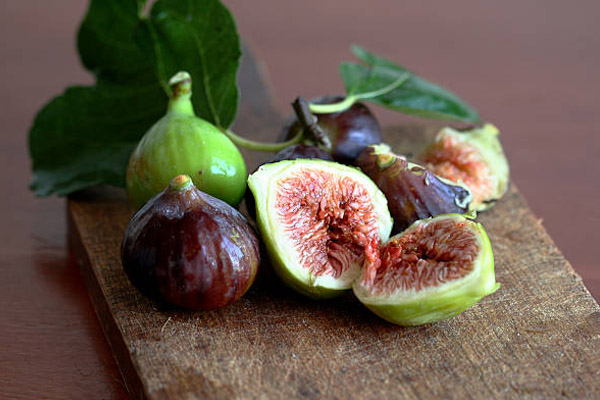 தினமும் ஒரு அத்திப்பழம்; கொட்டிக்கிடக்கும் ஏராளமான நன்மைகள் | Benefites Of Fig Fruit