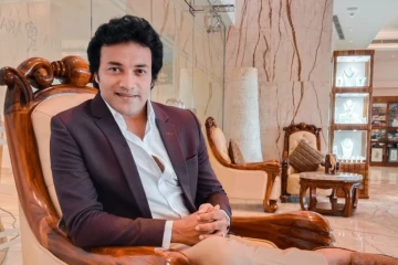 කොකේන් සමග අහුවුණු විශ්ව කොඩිකාරගෙ බුකියෙන් ආන්දෝලාත්මක සටහනක්
