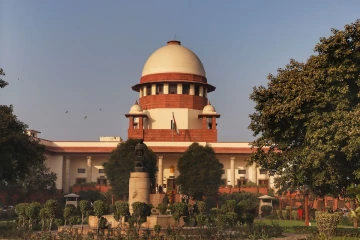 ඉන්දියාවම හොල්ලපු නඩු තීන්දුවක් - දූෂණය වුණු දරුවාගේ බඩේ සති 31 කළලයක් - ගබ්සා කිරීමට නියෝග