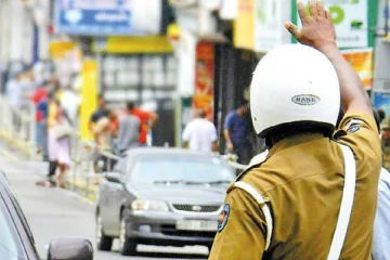 රියදුන්ට පොලිසියෙන් දැඩි නීතියක් - නොකළොත් රු 1,000ක දඩ මුදලක්