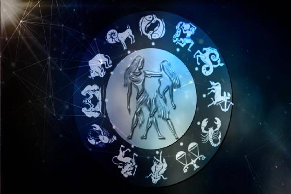 தந்திரமாக காரியத்தை சாதித்துக்கொள்ளும் 3 ராசிகள்... உங்க ராசியும் இதுல இருக்கா? | Which Zodiac Sign Is The Most Tricky தந்திரமாக காரியத்தை சாதித்துக்கொள்ளும் 3 ராசிகள்... உங்க ராசியும் இதுல இருக்கா? | Which Zodiac Sign Is The Most Tricky