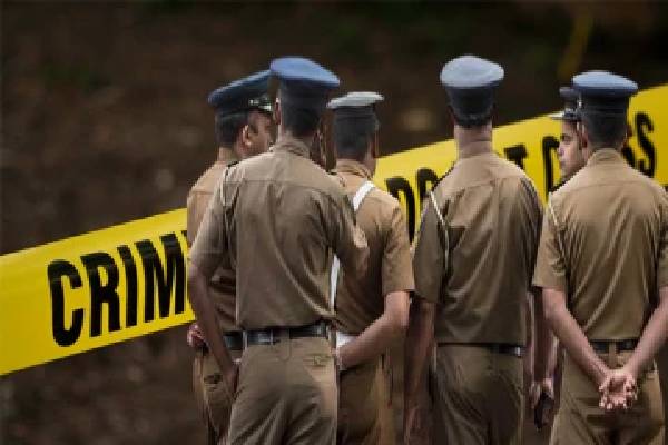 தொடருந்தில் மோதுண்டு யுவதி மரணம் - ஹட்டனில் சோகம் | Young Girl Dies Hit By Train Tragedy In Hutton
