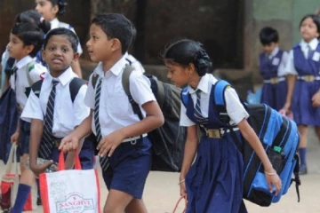 இலங்கை முழுவதும் நேற்று பாடசாலைக்கு சமூகமளித்த அதிபர், ஆசிரியர்கள், மாணவர்கள்