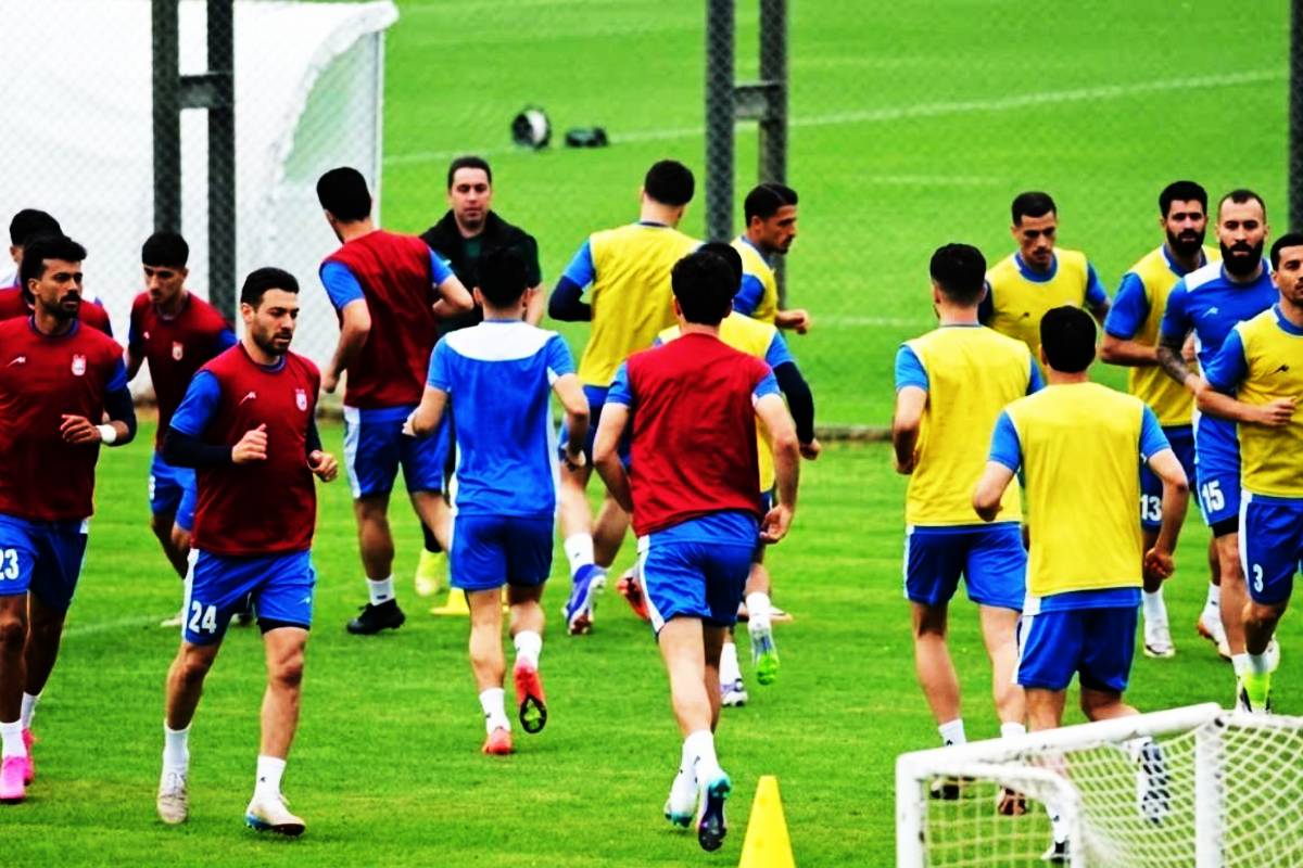 ஈரானிய கால்பந்து வீரர்களுக்கு அமெரிக்கா போட்ட முட்டுக்கட்டை! | Iran Football Team Faces Us Visa Issues