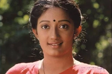 ஆளே அடையாளம் தெரியாமல் மாறிய கனகா!! பல வருடங்களுக்கு பின் வெளிவந்த புகைப்படம்