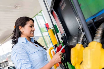 எரிபொருள் மற்றும் மின்சார கட்டணத்தை உடன் அதிகரிக்குமாறு கோரிக்கை