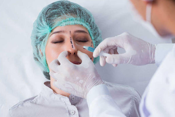 கையில் மூக்கை வளர்த்து முகத்தில் பொருத்திய டாக்டர்ஸ் - சம்பவம் என்ன! | Hand Grown Face Mounted Nose In France