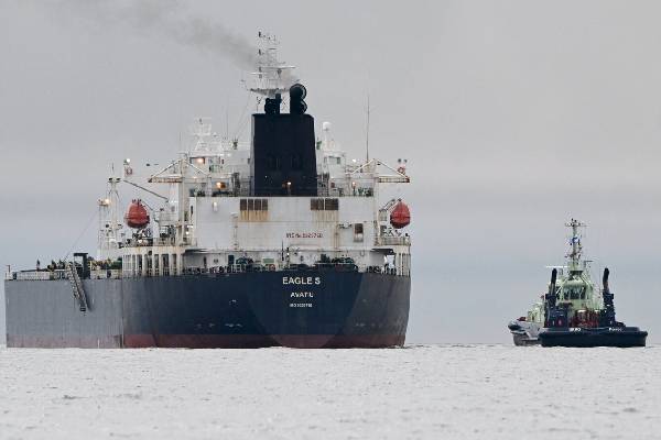 ஈரானுக்கு உதவும் எண்ணெய் கப்பல்கள்... மரண அடி கொடுத்த அமெரிக்கா | Us Sanctions Iranian Oil Tankers ஈரானுக்கு உதவும் எண்ணெய் கப்பல்கள்... மரண அடி கொடுத்த அமெரிக்கா | Us Sanctions Iranian Oil Tankers