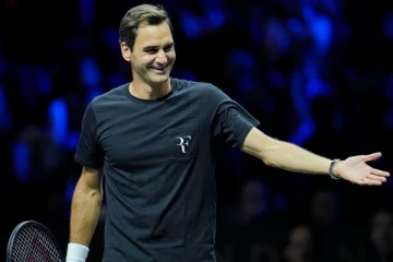 முடிவுக்கு வந்த 24 ஆண்டுகால சகாப்தம்! கடைசி போட்டியில் நீண்டகால போட்டியாளருடன் இணைந்து விளையாடும் ரோஜர் பெடரர்