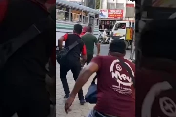 බස් වලියෙන් ඩිපෝ කළමනාකරු ඇතුළු පහක් රෝහලේ