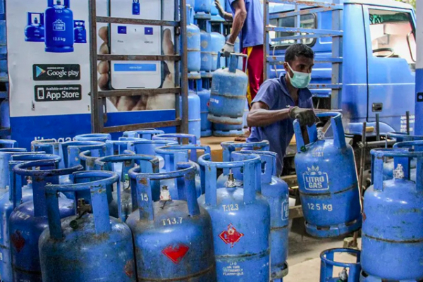 எரிவாயு தட்டுப்பாடு தொடர்பில் வெளியாகியுள்ள புதிய தகவல் | Litro And Laufs Gas In Sri Lanka எரிவாயு தட்டுப்பாடு தொடர்பில் வெளியாகியுள்ள புதிய தகவல் | Litro And Laufs Gas In Sri Lanka