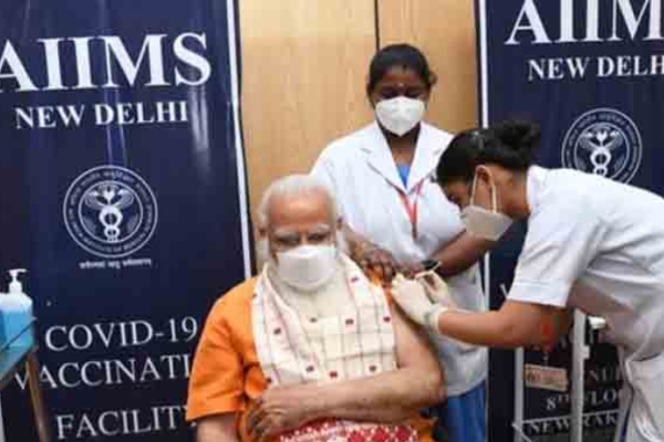 கொரோனா 2-வது தடுப்பூசி டோஸை பிரதமர் மோடி செலுத்திக் கொண்டார் | Prime Minister Modi Corona Vaccine Dose