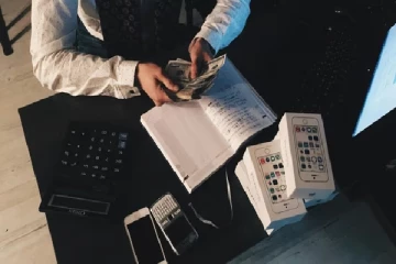 ஆண்டுக்கு 26 லட்ச ரூபாய் சம்பளம்: ஆனால்... சலித்துக்கொள்ளும் இந்தியர்