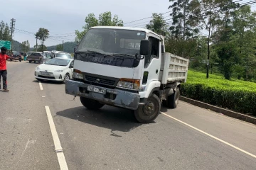 நானுஓயாவில் நேருக்கு நேர் மோதிய லொறி விபத்து : இருவர் வைத்தியசாலையில்