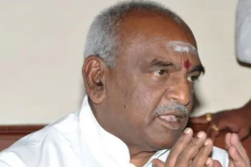 பெரியாருக்கு சிலை வைப்பதில் தவறில்லை: பொன்.ராதாகிருஷ்ணன்