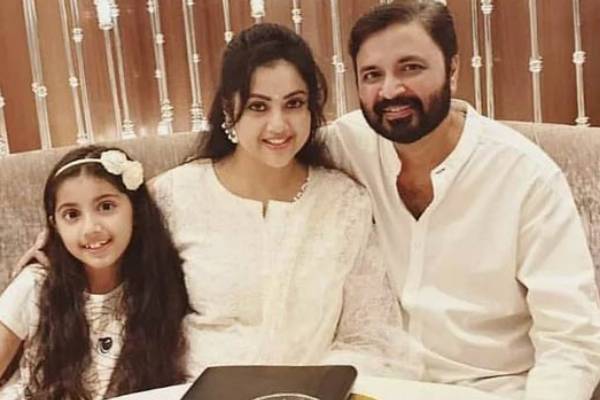 கணவரை இழந்த மீனாவிற்கு இன்று திருமண நாள்- கடந்த வருடம் அவர் போட்ட பதிவு