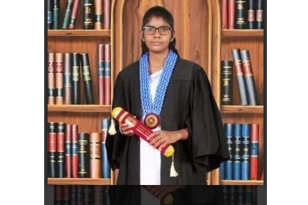 யாழில் இளம்யுவதி கடிதம் எழுதிவைத்து விட்டு தற்கொலை..! | Jaffna University Student Suicide By Write Letter