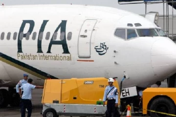 கனடாவில் மாயமான வெளிநாட்டு விமான ஊழியர் வேலையில் இருந்து நீக்கம்