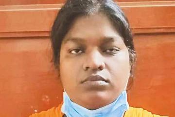 போலீஸ்காரர் உள்பட 2 பேரிடம் ரூ.34 லட்சம் மோசடி செய்த பெண்