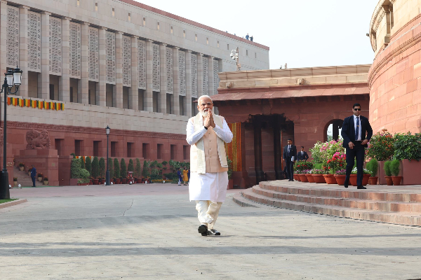 PM Modi left to witness the Odisha train accident PM Modi left to witness the Odisha train accident