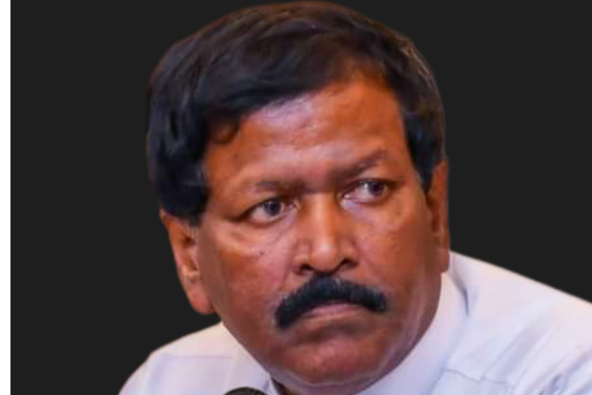 முல்லைத்தீவில் கடவுச்சீட்டு புகைப்படச் சேவை முடக்கம்! நடவடிக்கை எடுக்குமாறு ரவிகரன் எம்.பி வலியுறுத்து | Passport Photo Service In Mullaitivu Suspended