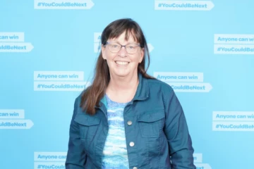 கனேடிய பெண்ணை ஒரே நாளில் கோடீஸ்வரி ஆக்கிய லொட்டரிச் சீட்டு