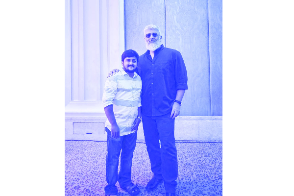 AK 62 படத்தை உறுதி செய்தாரா இயக்குனர் விக்னேஷ் சிவன் ! வைரல் புகைப்படம்.. | Ak62 Update By Vigensh Shivan