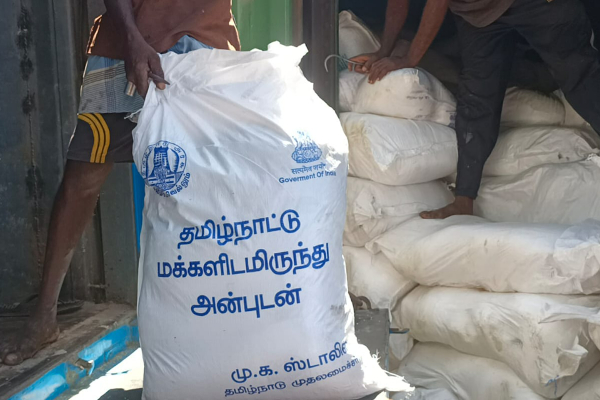 நாடளாவிய ரீதியில் பல பகுதிகளுக்கும் பகிர்ந்தளிக்கப்பட்ட தமிழக நிவாரண பொருட்கள் (Photos) | Tamil Nadu Relief Distributed Various Parts Island