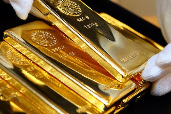 இலங்கை கடலில் தங்கத்துடன் சிக்கிய படகு | Boat With Gold Stranded In Sri Lankan Sea