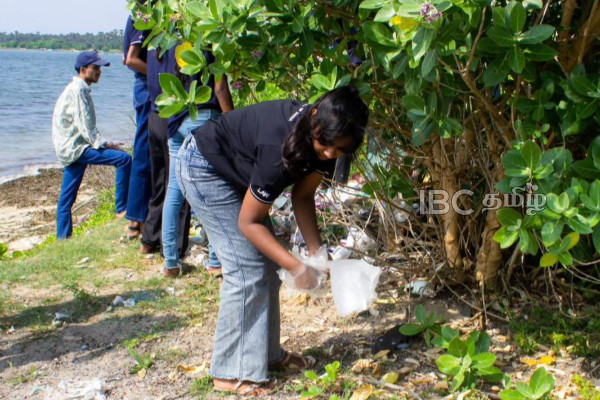 யாழ். பல்கலை சட்டத் துறை மாணவர்களின் முன்மாதிரியான செயல் | Anniversary Of The Law Students Union Jaffna Uni யாழ். பல்கலை சட்டத் துறை மாணவர்களின் முன்மாதிரியான செயல் | Anniversary Of The Law Students Union Jaffna Uni