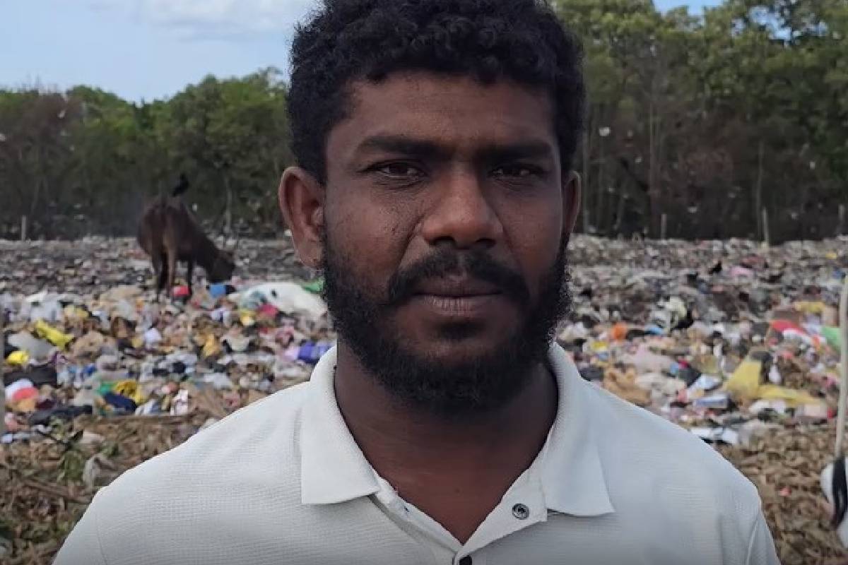 மூதூர் பாலநகர் மைதானத்தை கழிவுக்கூளங்களால் ஆக்கிரமிக்கும் பிரதேச சபை | Pradeshiya Sabha Occupies Balanagar With Garbage