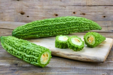 பாகற்காய் சாப்பிடுவதால் இது மாதிரியான தீமைகள் உண்டா? கவனமாக இருங்க