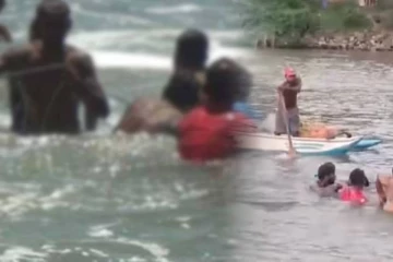 நீரில் மூழ்கி ஒரே குடும்பத்தை சேர்ந்த அக்கா, தம்பி பலி - படுகாயமடைந்த நிலையில் தந்தை