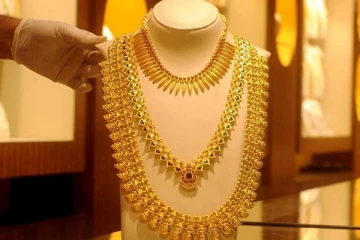 இல்லத்தரசிகளுக்கு  க்ஷாக் கொடுத்த தங்கம் விலை!