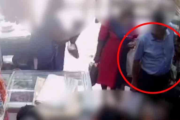 பெண் ஊழியரிடம் திருட்டு ; தீவிரமாகும் விசாரணைகள் | Theft From Woman Employee Probe Intensifies