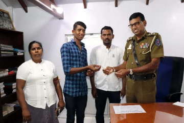 மட்டக்களப்பில் சிறுவன் ஒருவரின் முன்மாதிரியான செயல்