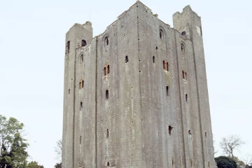 அழகிய இளம்பெண்ணின் ஆவி உலவும் மாளிகை: பார்வையாளர்களுக்கு அனுமதி