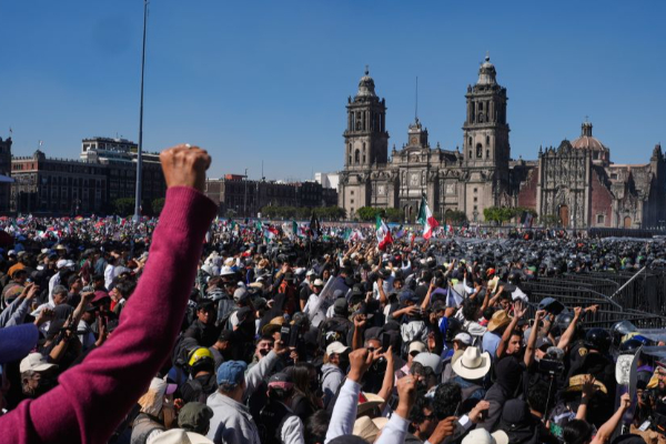 மெக்சிகோவில் வெடித்த Gen Z போராட்டம் ; ஜனாதிபதியின் தேசிய அரண்மனை பகுதியில் மோதல் | Protest Erupts Against The Government In Mexico மெக்சிகோவில் வெடித்த Gen Z போராட்டம் ; ஜனாதிபதியின் தேசிய அரண்மனை பகுதியில் மோதல் | Protest Erupts Against The Government In Mexico