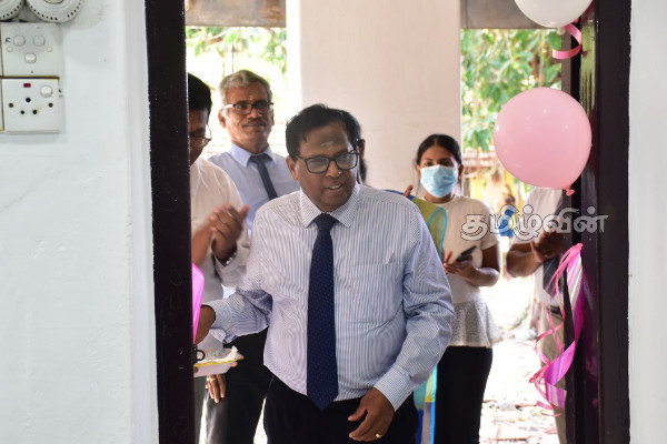 மன்னார் மாவட்ட பொது வைத்தியசாலைக்கு வடமாகாண ஆளுநர் தலைமையிலான விசேட குழுவினர் விஜயம் | North Governor Visited Mannar General Hospital