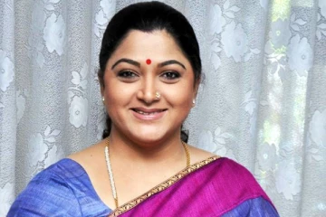 செம்ம ஸ்டைலா... செம்ம கெத்தா... போஸ் கொடுத்த குஷ்பூ - அசந்து போன ரசிகர்கள்