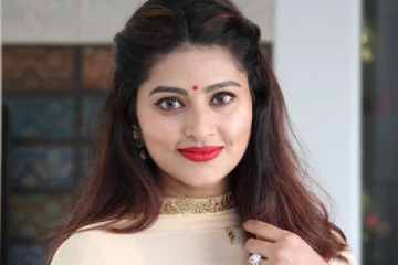 உடல் எடையை குறைக்க கடுமையாக போராடும் நடிகை சினேகா.. வெறித்தனமான வீடியோ