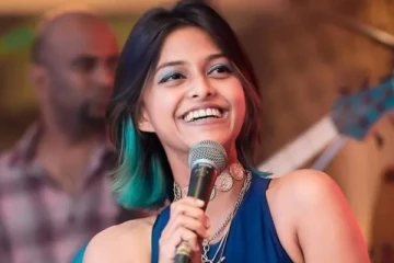 இலங்கையின் நிலை கண்டு என் இதயம் நொறுங்கிவிட்டது! பாடகி யொஹானி