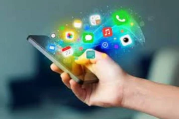 இந்த 9 ஆப்களை உடனே டெலிட் செய்யுங்க.. ப்ளே ஸ்டோரில் இருந்து நீக்கிய கூகுள்!