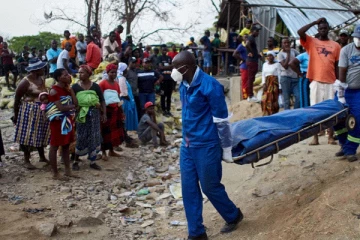 රන් ආකරයක් කඩා වැටේ - 10ක් ජිවිතක්ෂයට