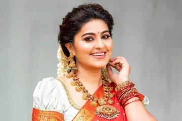 திருமண கோலத்தில் புன்னகை அரசி சினேகா.. ரசிகர்களை கவர்ந்த புகைப்படம்