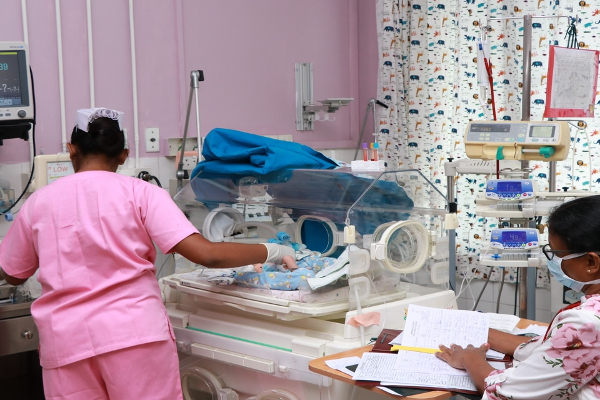 7 வயது மகளுக்கு தாய் செய்த கொடுமை; பொலிஸ் விசாரணையில் பகீர் தகவல்! | Theft Involved Her 7 Age Girl Colombo Hospital