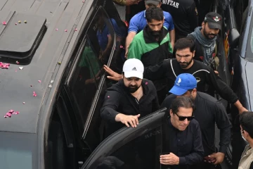 முன்னாள் பிரதமர் இம்ரான் கான் மீது துப்பாக்கிச்சூடு!