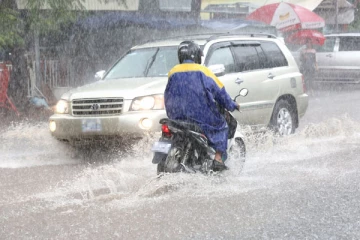 சென்னை உட்பட 22 மாவட்டங்களில் அடுத்த 3 மணி நேரத்திற்கு கனமழை: வானிலை ஆய்வு மையம்