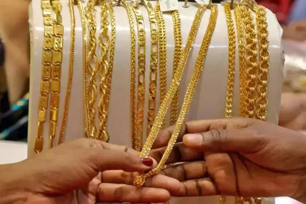 ஒரே நாளில் ரூ.10,000 உயர்ந்த தங்கம்! வெள்ளி 25,000 ரூபாய் | Gold Rate 10000 Increased One Day