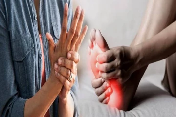 அடிக்கடி கை, கால் மரத்து போகுதா...? அப்போ இந்த உணவுகளை தவிர்க்காதீர்கள்